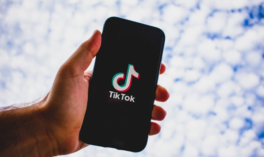 Les Dangers de Tik Tok : La Menace Chinoise